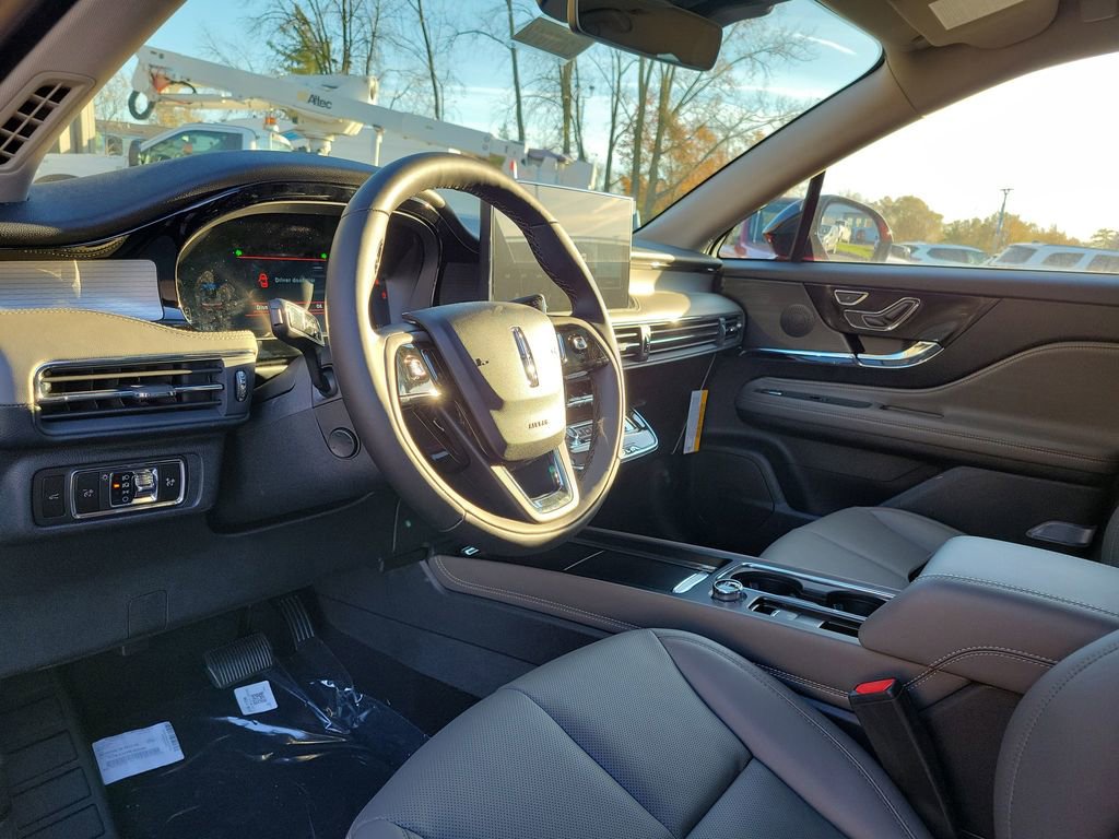 New 2026 Lincoln Corsair Premiere image 20