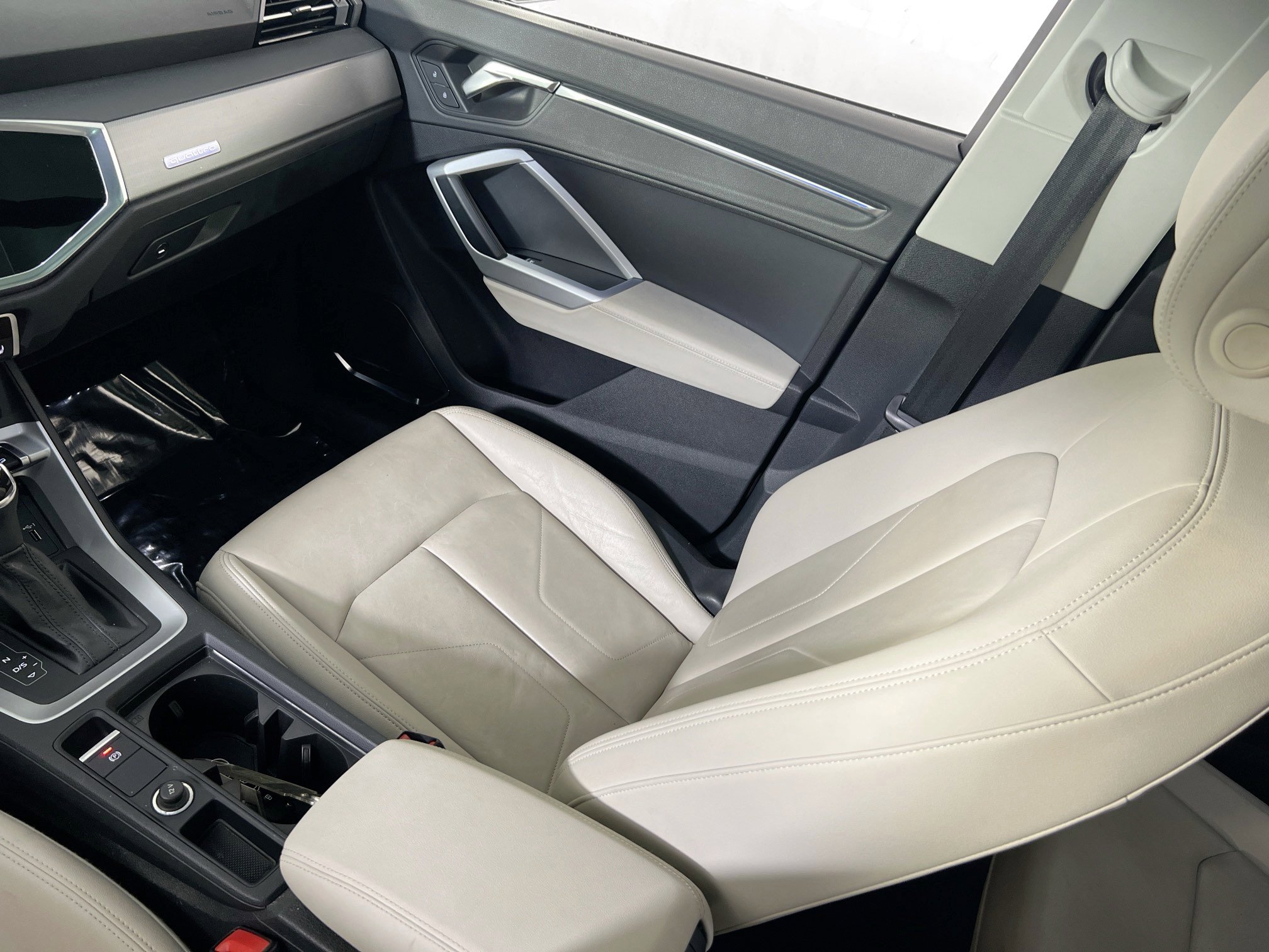 Used 2020 Audi Q3 2.0T Prestige image 25