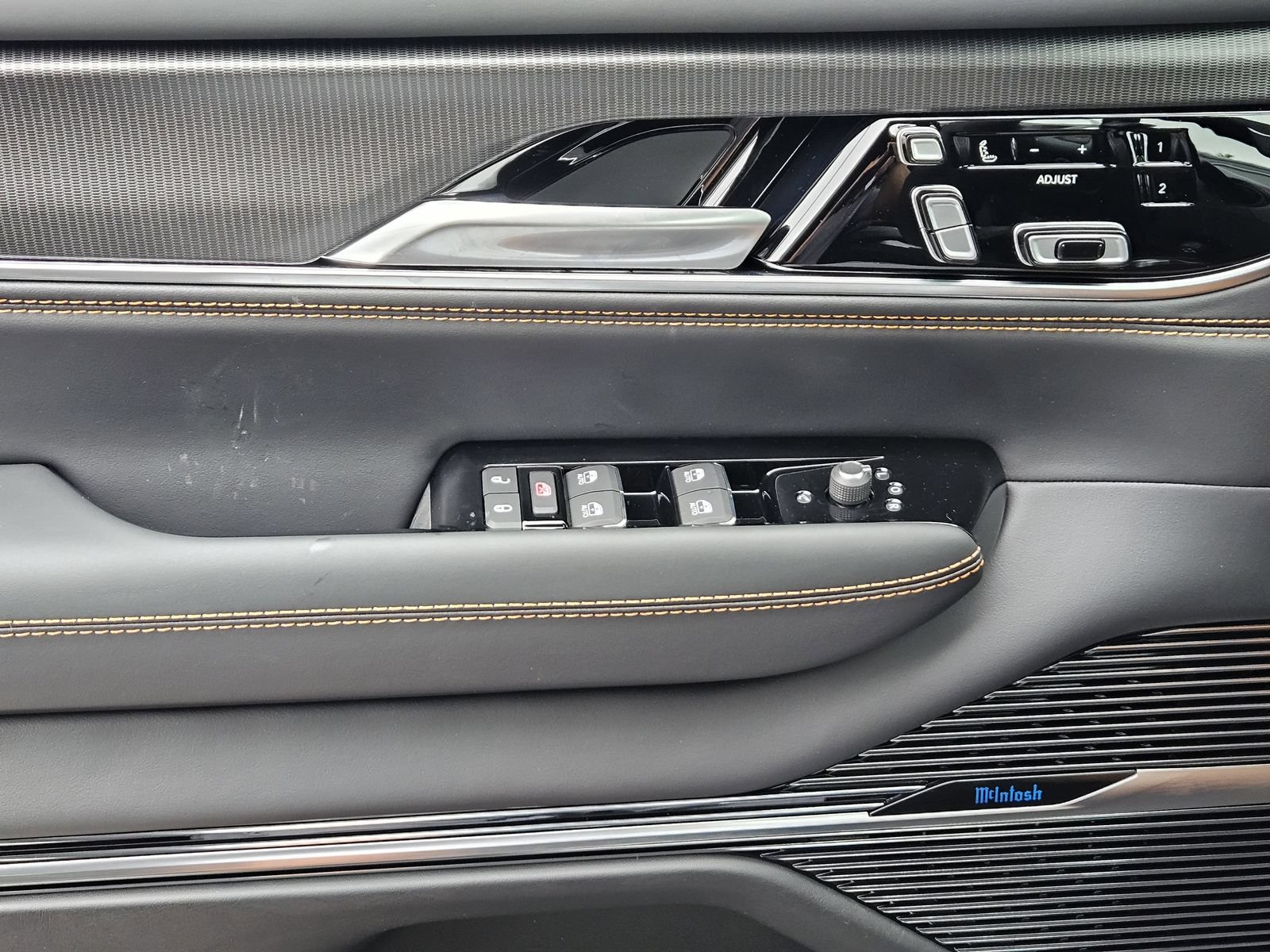 New 2026 Jeep Grand Wagoneer Summit AWD/4WD image 22