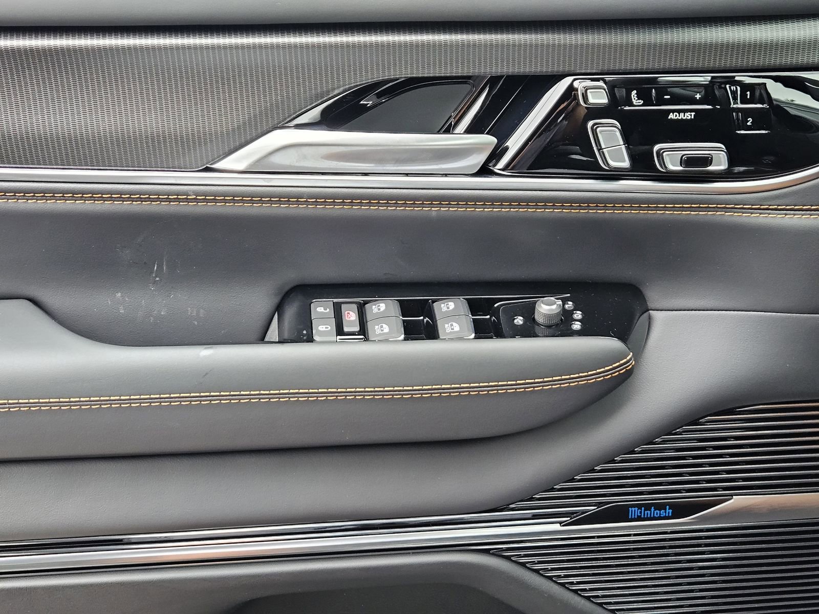 New 2026 Jeep Grand Wagoneer Summit AWD/4WD image 22