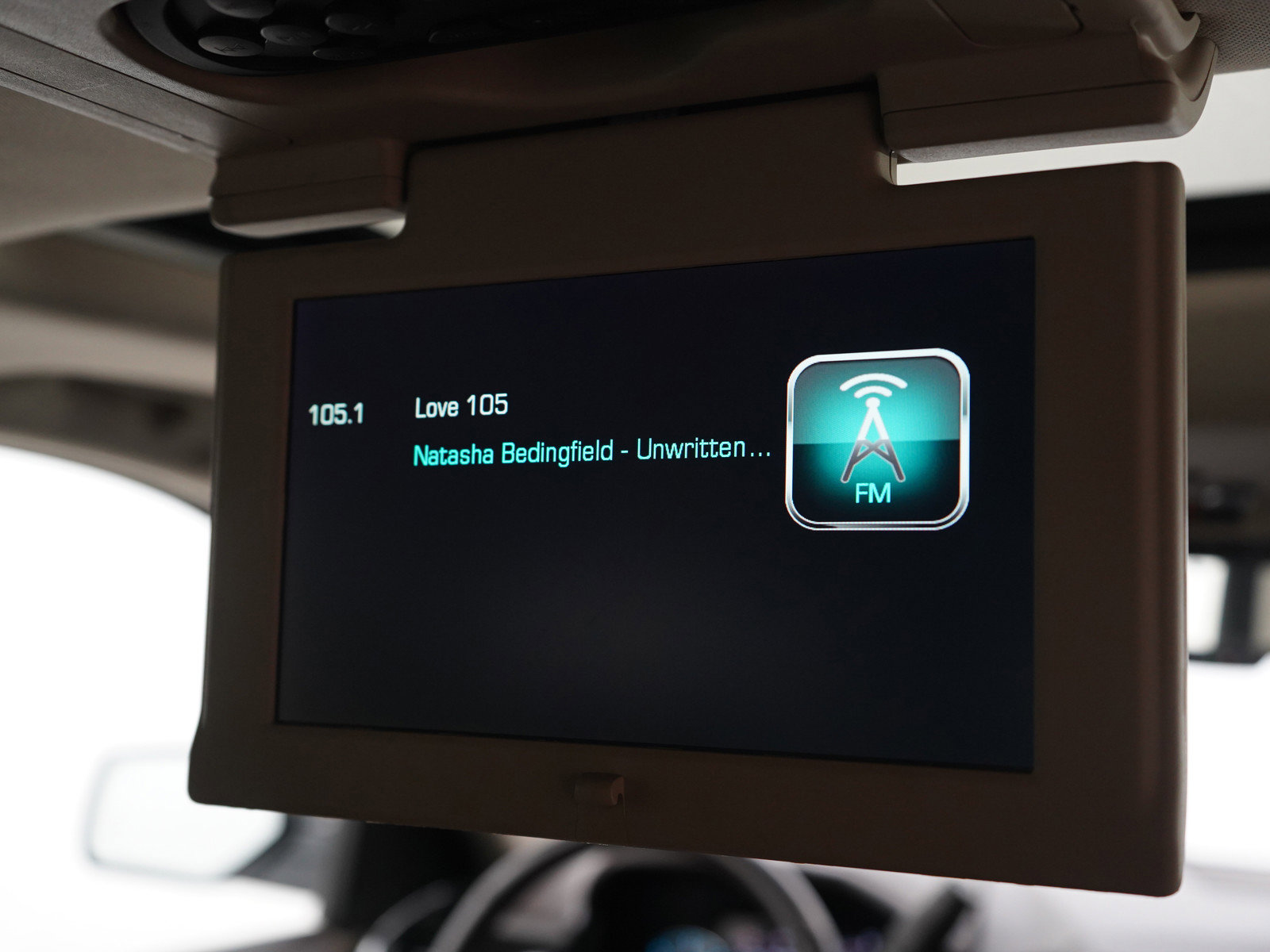 Used 2018 Chevrolet Suburban Premier AWD/4WD image 18