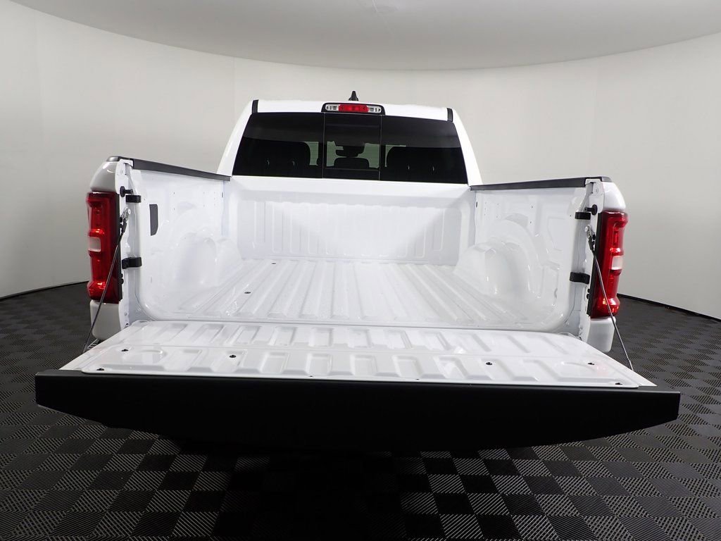 New 2025 RAM 1500 Big Horn AWD/4WD image 15