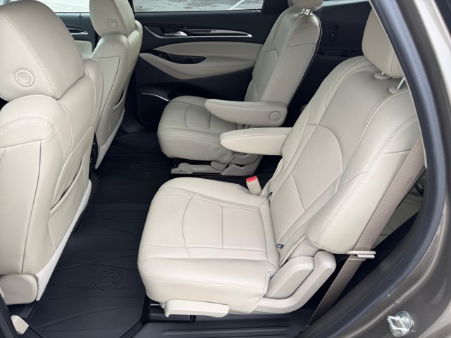 Used 2020 Buick Enclave Essence AWD/4WD image 18