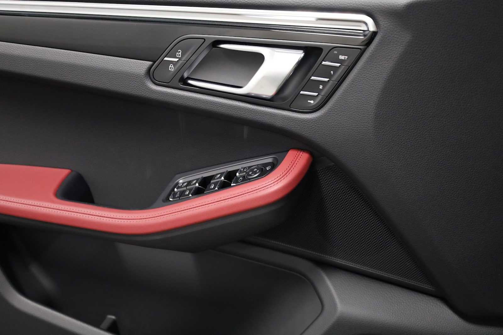 New 2026 Porsche Macan image 15
