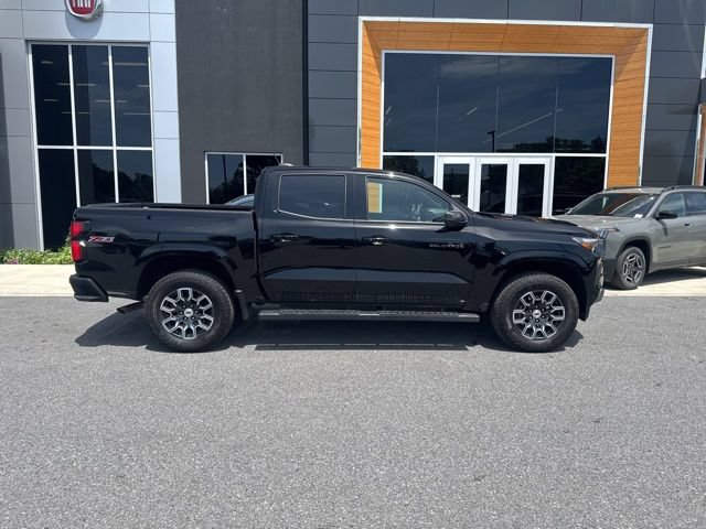Used 2025 Chevrolet Colorado Z71 AWD/4WD image 8