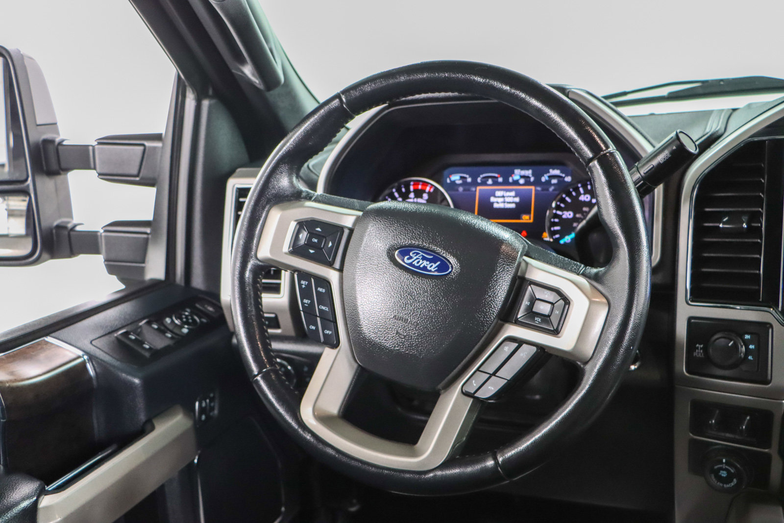 Used 2022 Ford F250 Lariat w/ Lariat Ultimate Package image 13