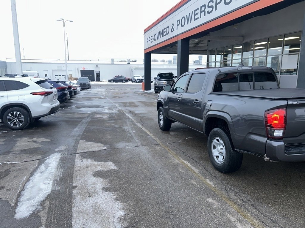 Used 2019 Toyota Tacoma SR image 5