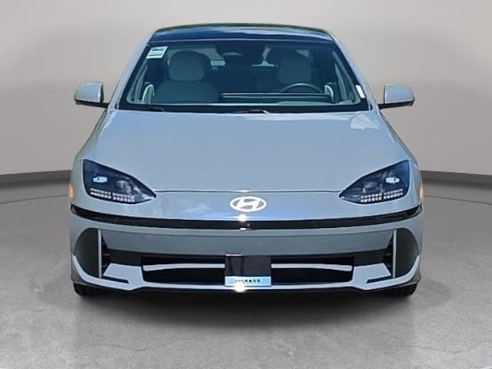 Used 2023 Hyundai Ioniq 6 Limited RWD image 2