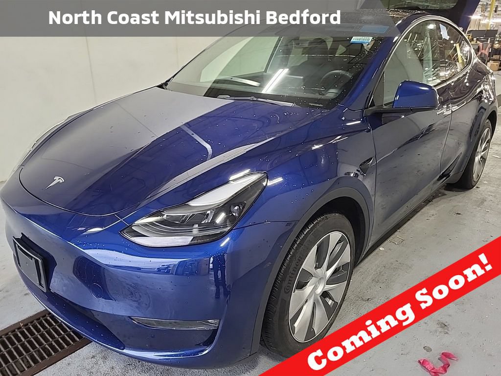 Used 2023 Tesla Model Y Long Range AWD/4WD image 1