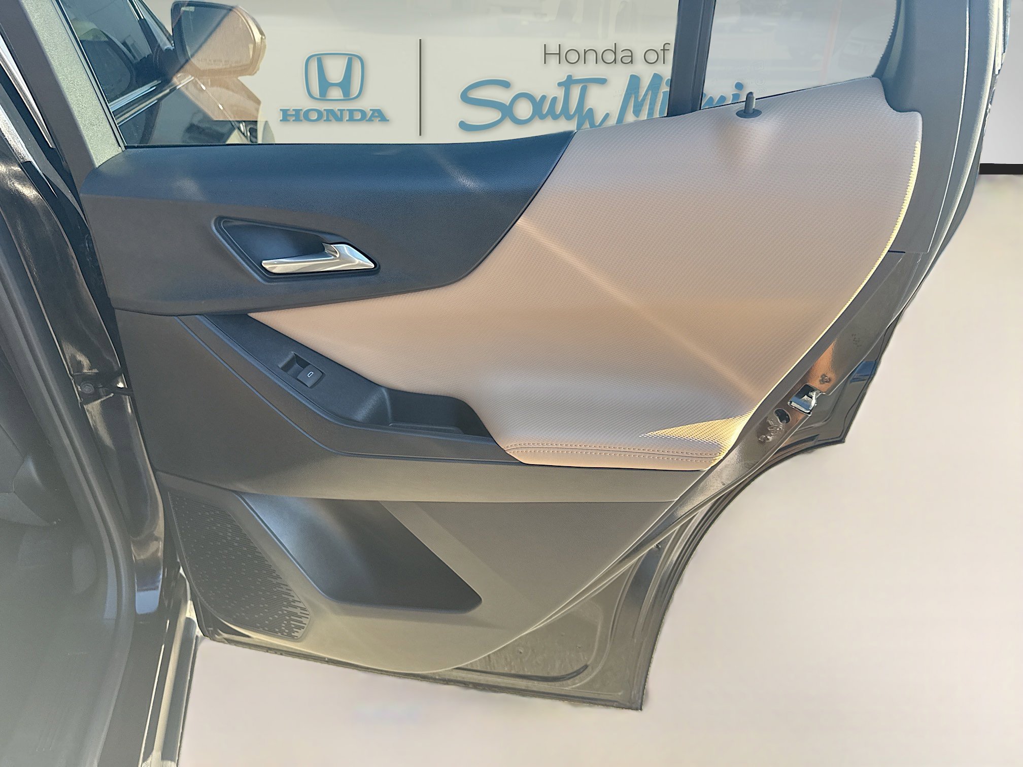 Used 2025 Chevrolet Equinox ACTIV w/ Safety and Technology Package image 31