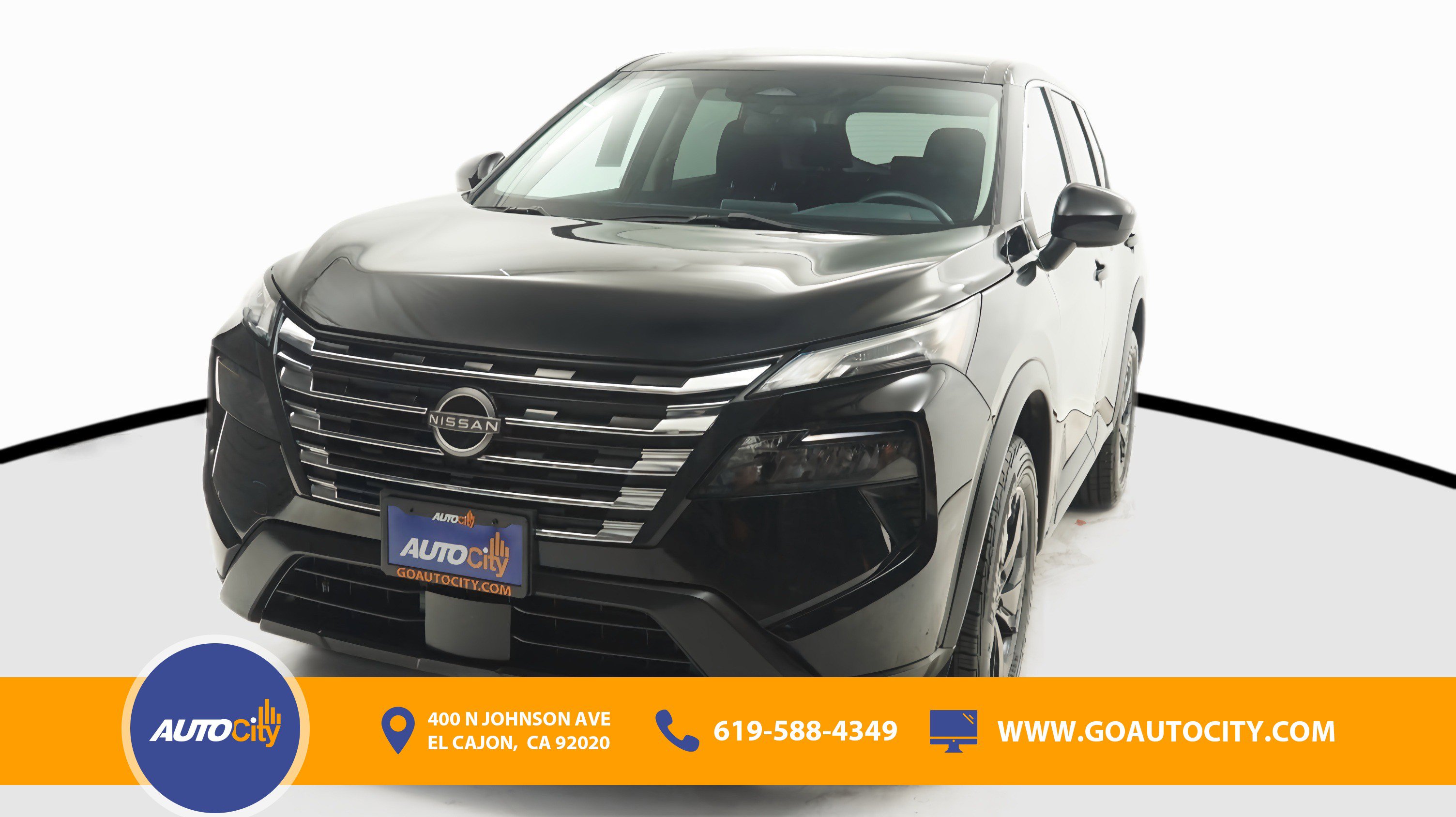 Used 2024 Nissan Rogue SV image 1