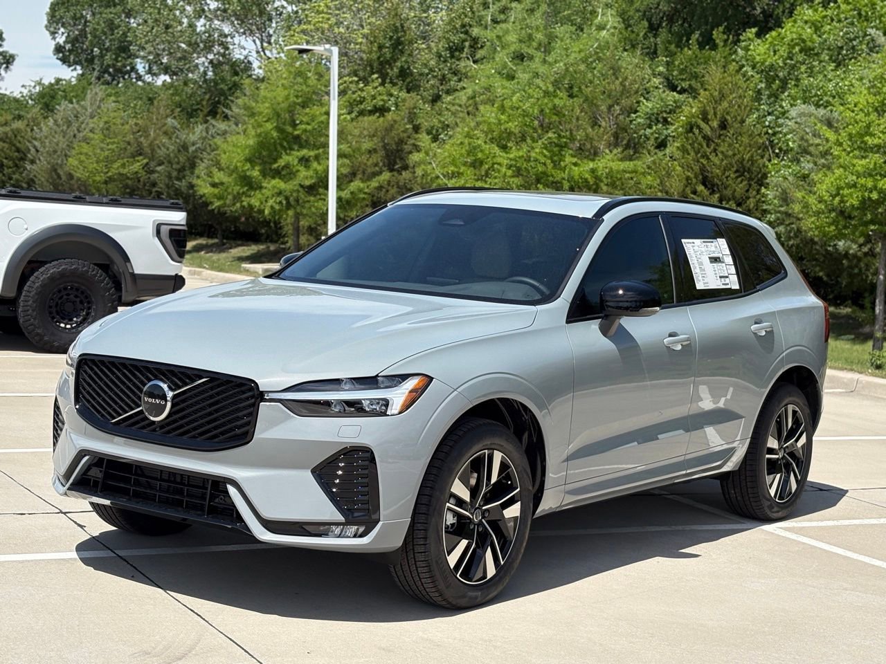 New 2026 Volvo XC60 B5 Core w/ Protection Package Premier AWD/4WD image 3