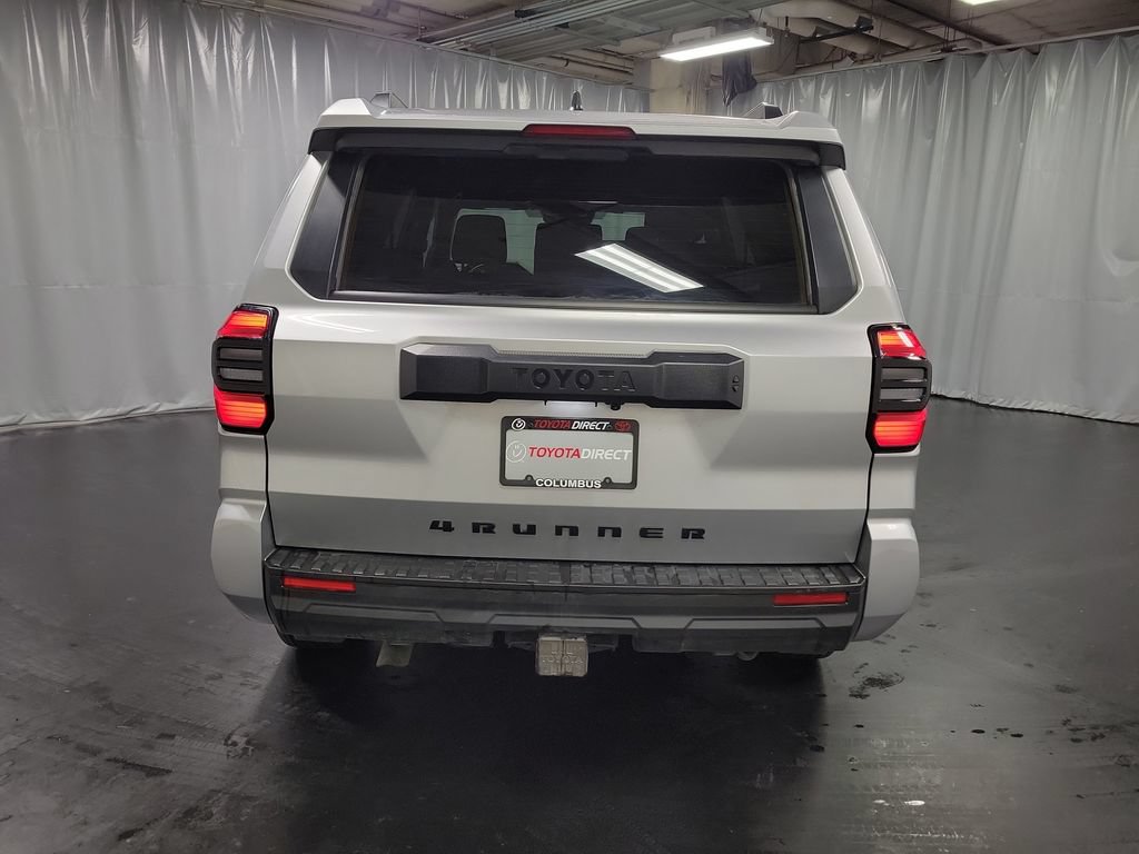 Used 2025 Toyota 4Runner SR5 AWD/4WD image 7