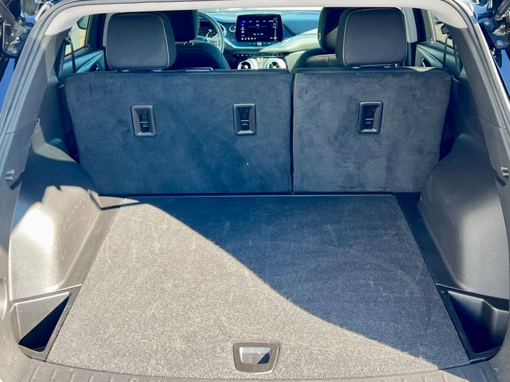 Used 2025 Chevrolet Blazer LT image 37