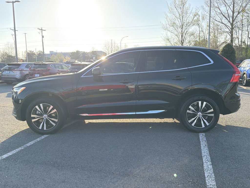 Used 2022 Volvo XC60 T8 Inscription image 6