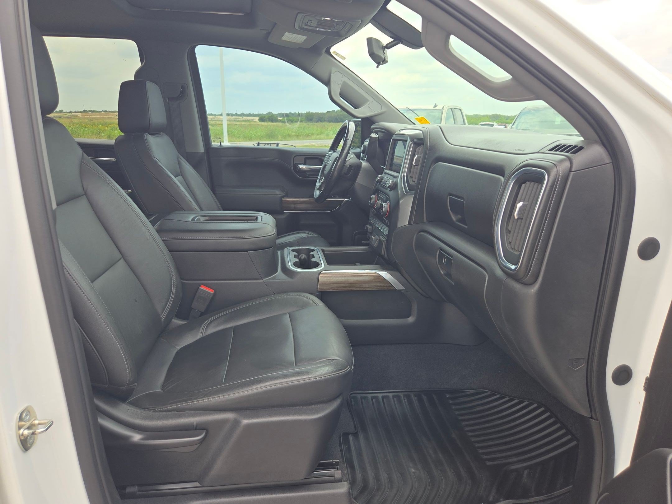 Certified 2020 Chevrolet Silverado 1500 RST w/ Texas Edition AWD/4WD image 23