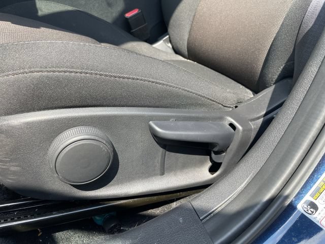 Used 2024 MAZDA MAZDA3 s FWD image 12