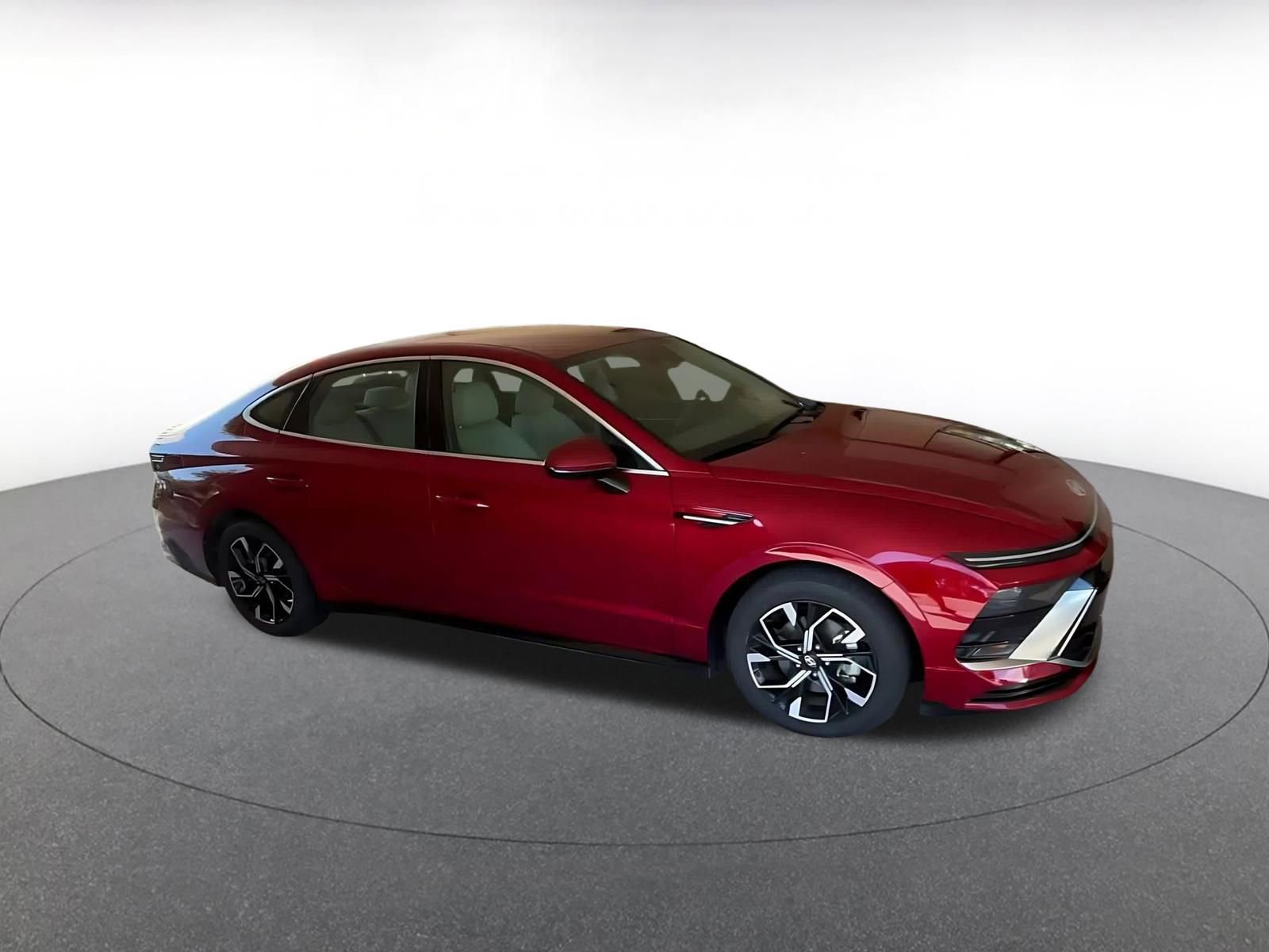 Used 2025 Hyundai Sonata SEL image 2