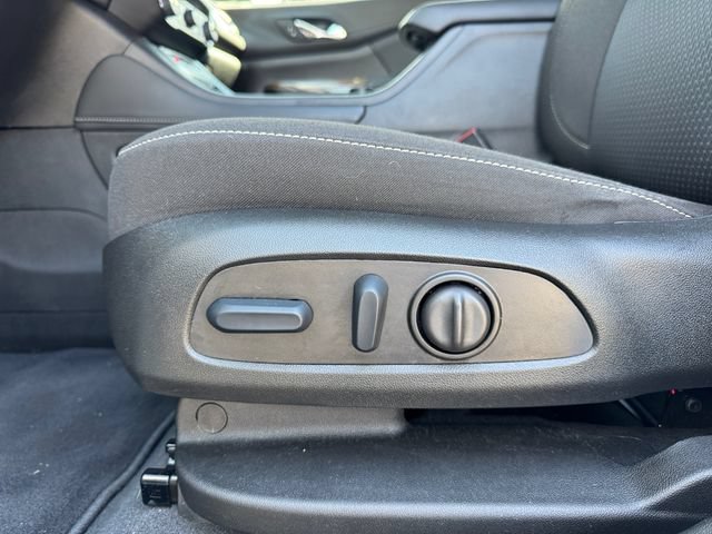 Used 2023 GMC Acadia SLE w/ Driver Convenience Package AWD/4WD image 11