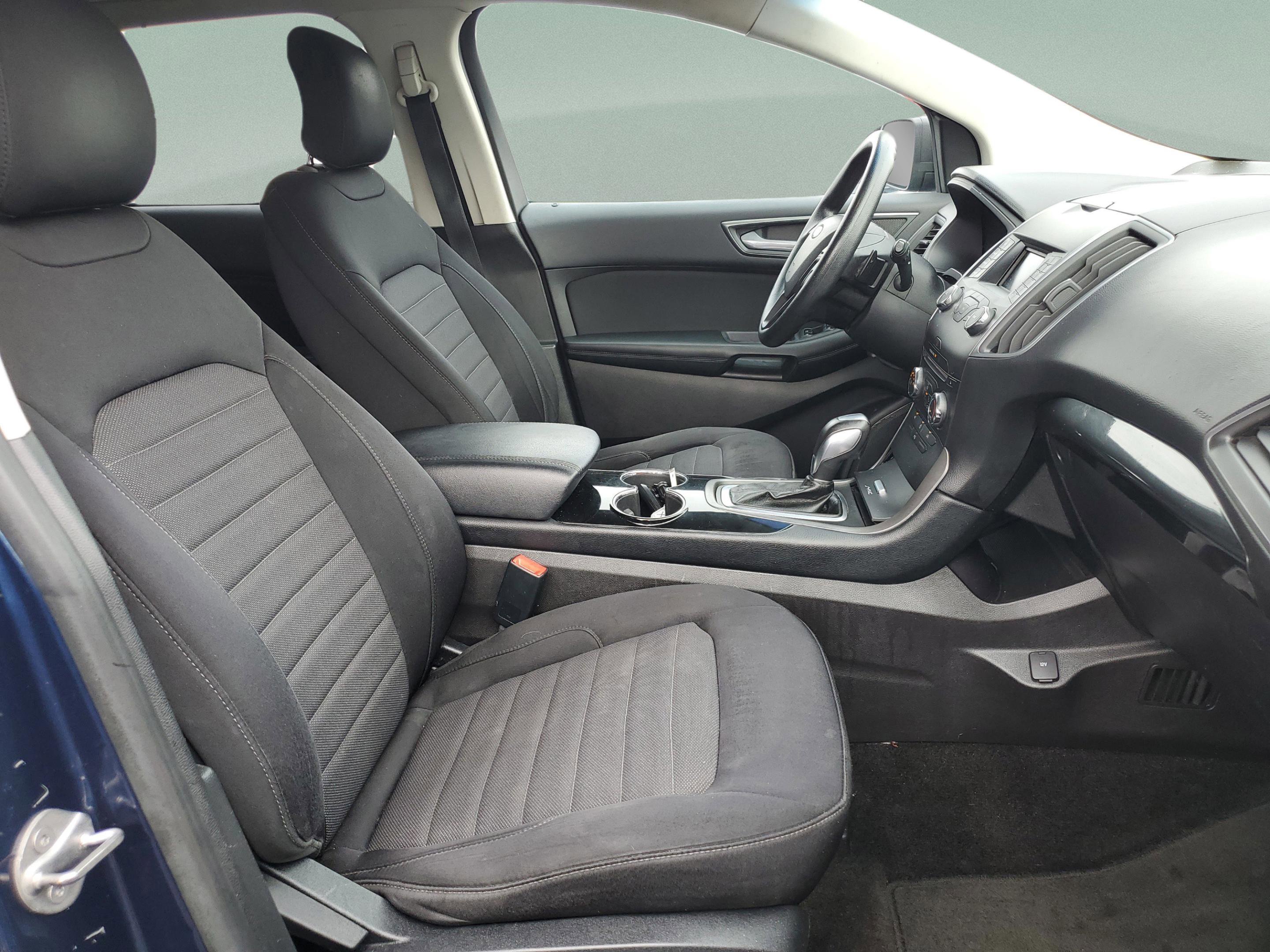 Used 2017 Ford Edge SE image 29