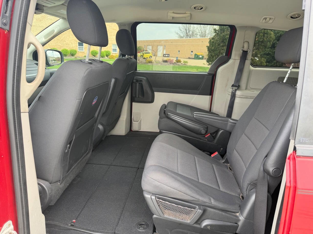 Used 2008 Dodge Grand Caravan SE FWD image 9