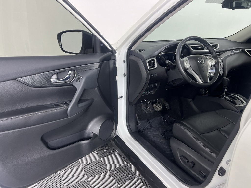 Used 2016 Nissan Rogue SL w/ SL Premium Package image 10