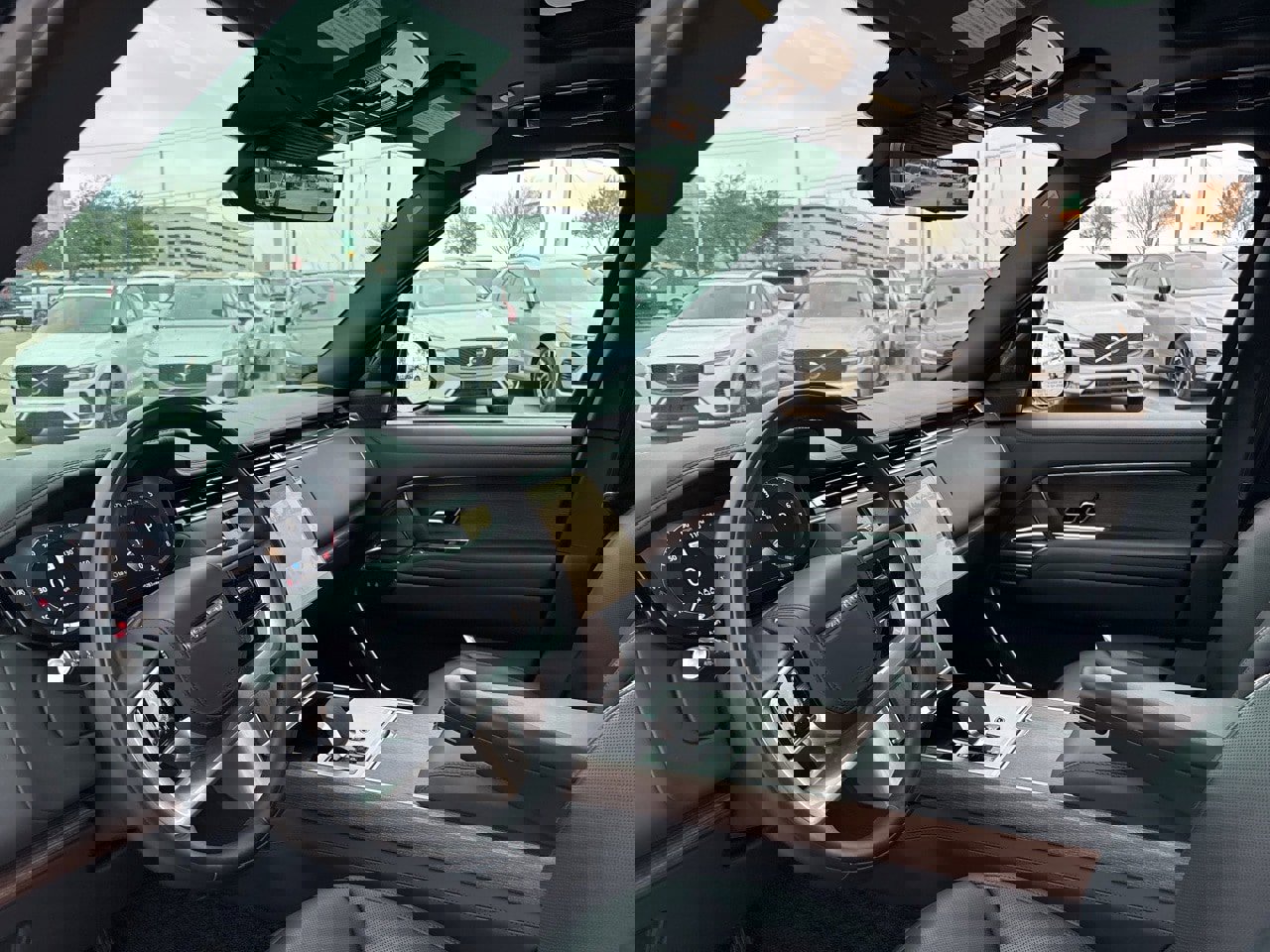 Used 2025 Land Rover Range Rover Long Wheelbase Autobiography image 18