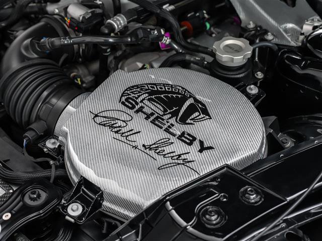 Used 2022 Ford Mustang Shelby GT500 w/ Carbon Fiber Track Pack image 35