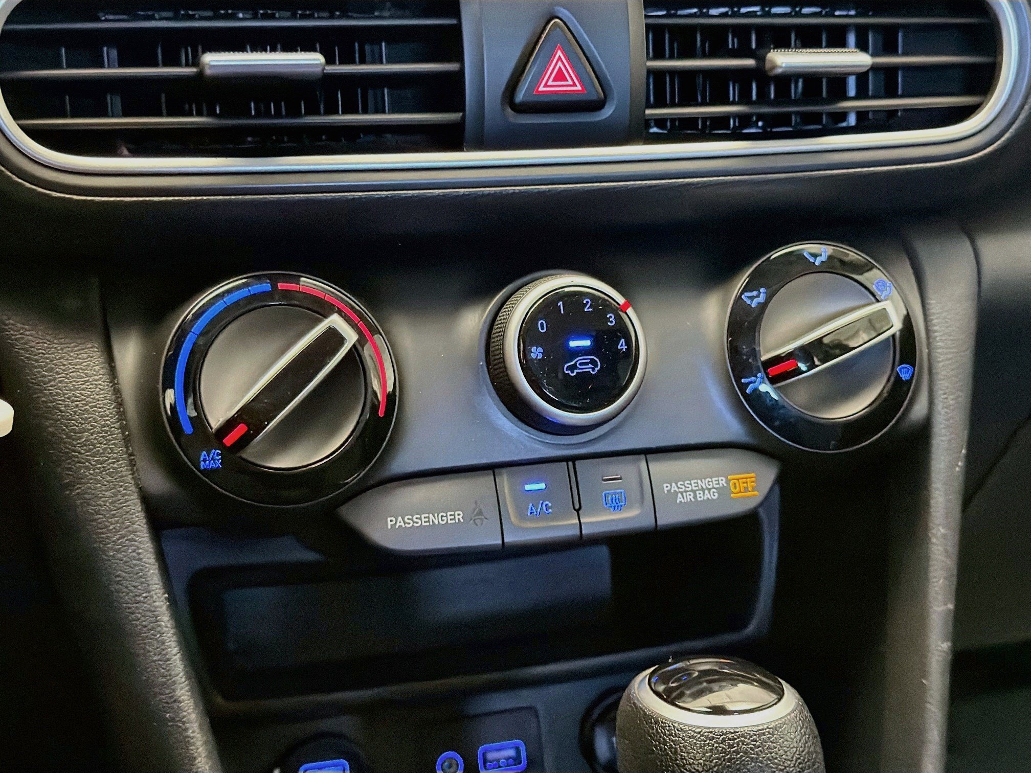Used 2019 Hyundai Kona SE AWD/4WD image 10
