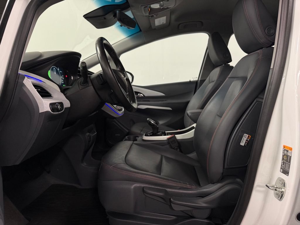 Used 2020 Chevrolet Bolt Premier w/ Infotainment Package FWD image 9