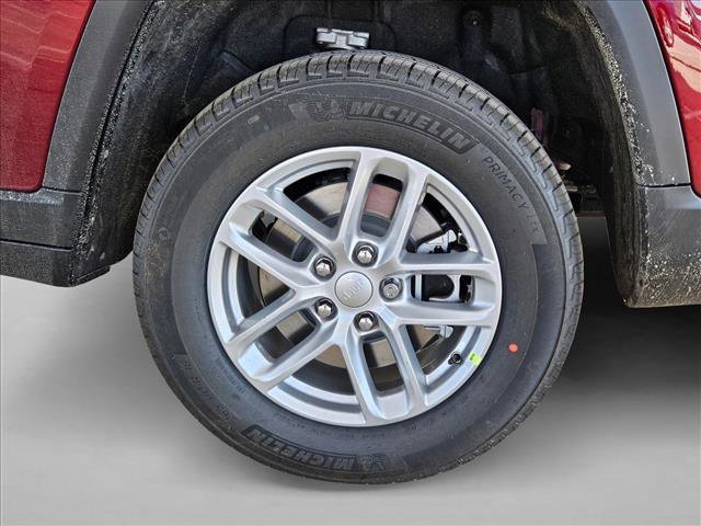 New 2026 Jeep Grand Cherokee L Laredo image 10