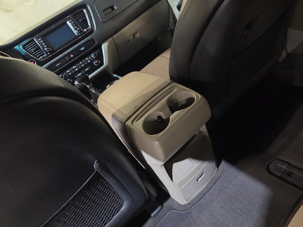 Used 2019 Kia Sedona EX FWD image 21