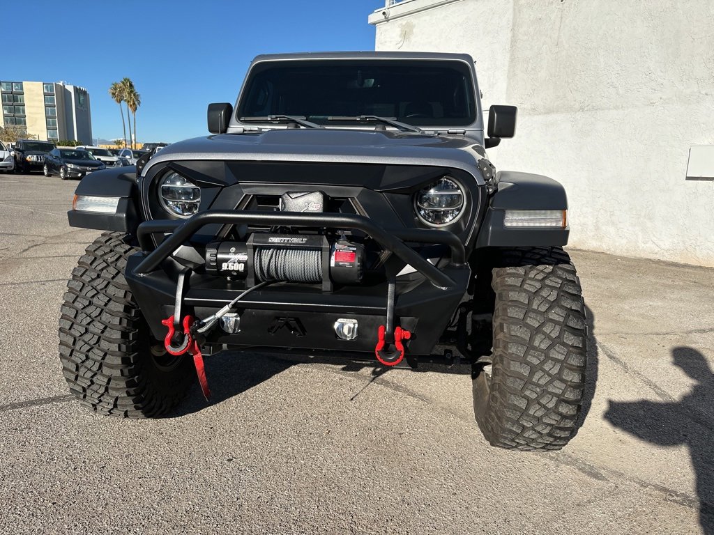 Used 2020 Jeep Gladiator Rubicon image 2