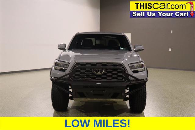 Used 2020 Toyota Tacoma TRD Off-Road w/ Technology Package AWD/4WD image 3