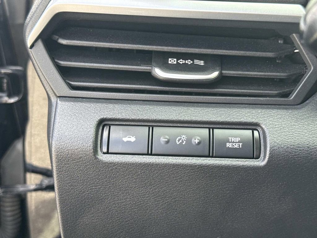 Certified 2021 Nissan Altima 2.5 SR image 31