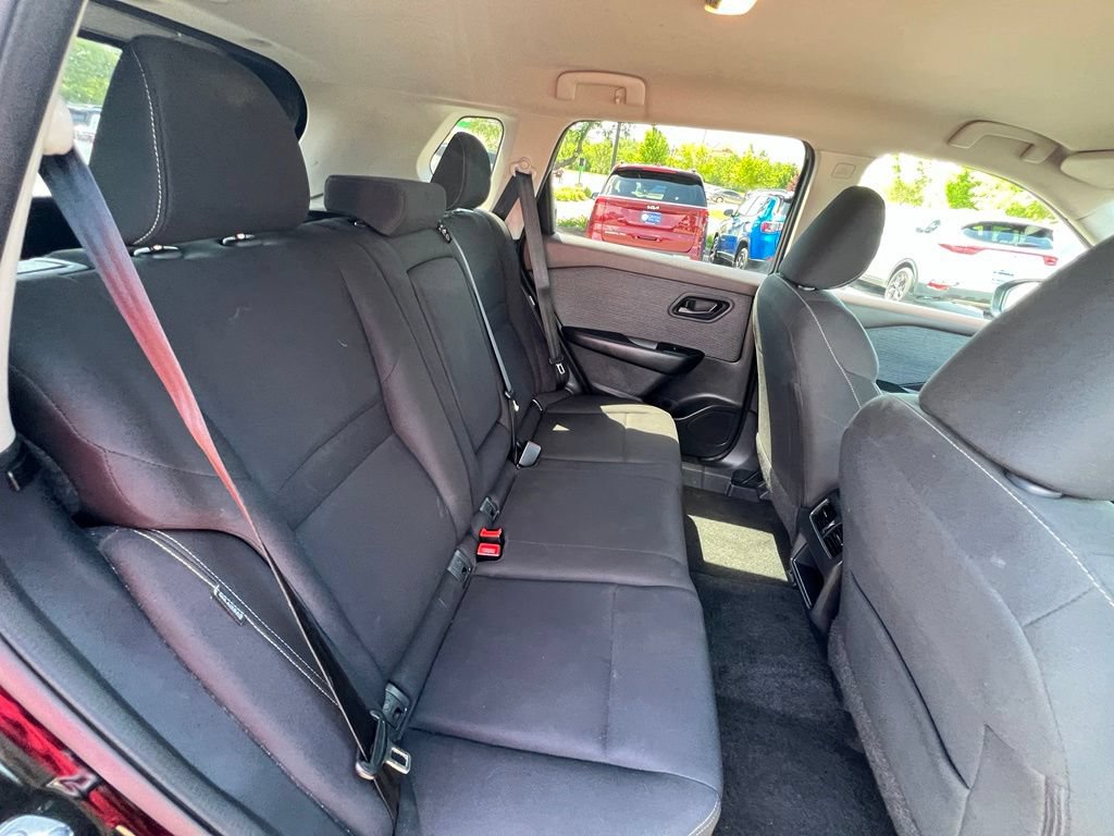 Used 2023 Nissan Rogue S AWD/4WD image 24