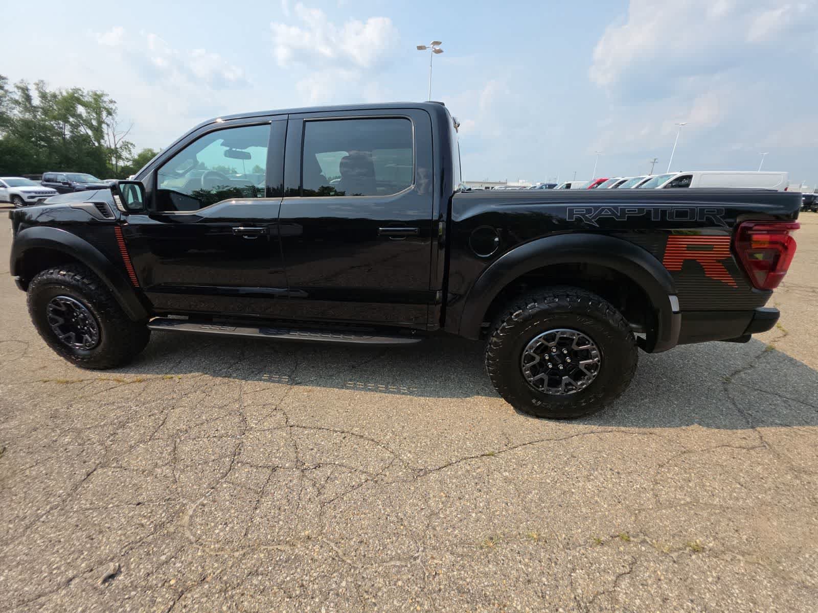 Used 2025 Ford F150 Raptor w/ Equipment Group 803A Raptor R AWD/4WD image 11