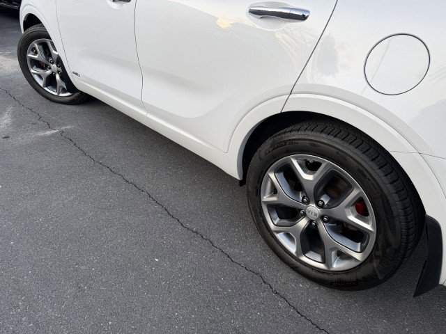 Used 2017 Kia Sorento SX image 28