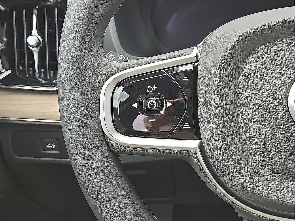 New 2026 Volvo XC90 B5 Plus image 19