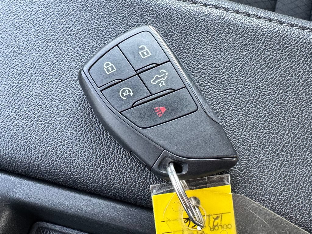 Used 2024 Chevrolet Silverado 1500 LT AWD/4WD image 31