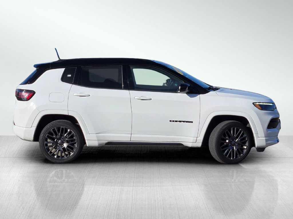 Used 2022 Jeep Compass High Altitude AWD/4WD image 3