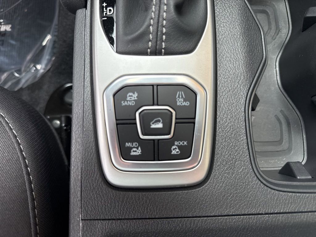 Used 2026 Nissan Frontier SV w/ SV Convenience Package AWD/4WD image 18
