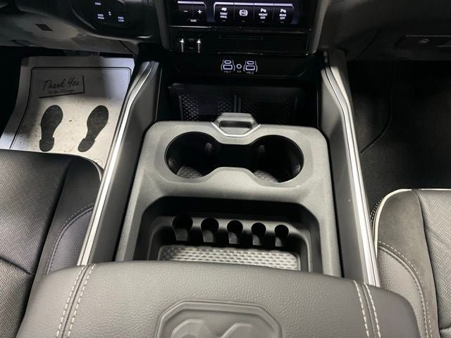 New 2026 RAM 2500 Laramie AWD/4WD image 19