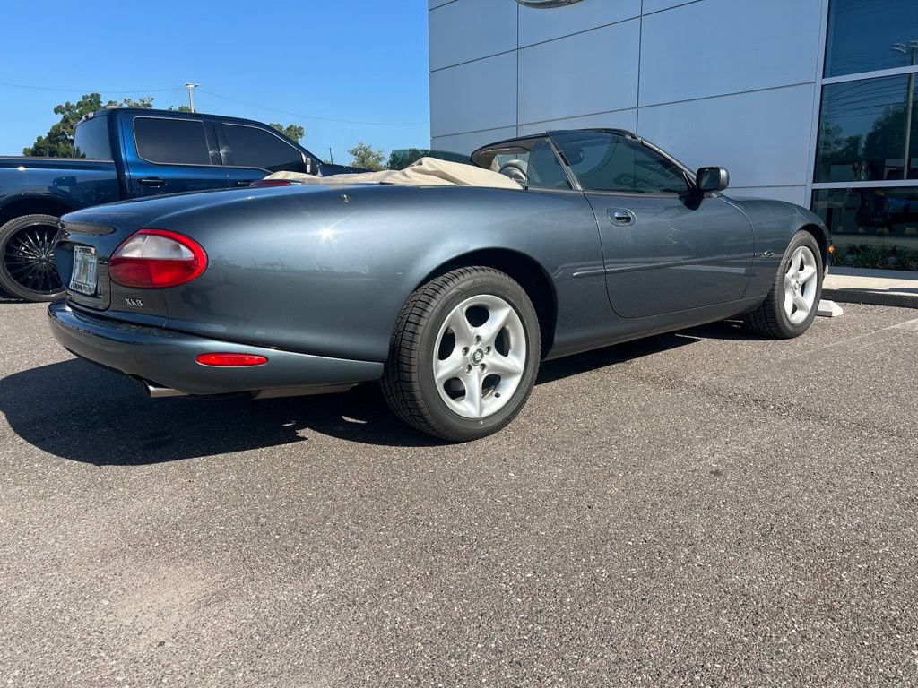 Used 2000 Jaguar XK8 Convertible RWD image 3