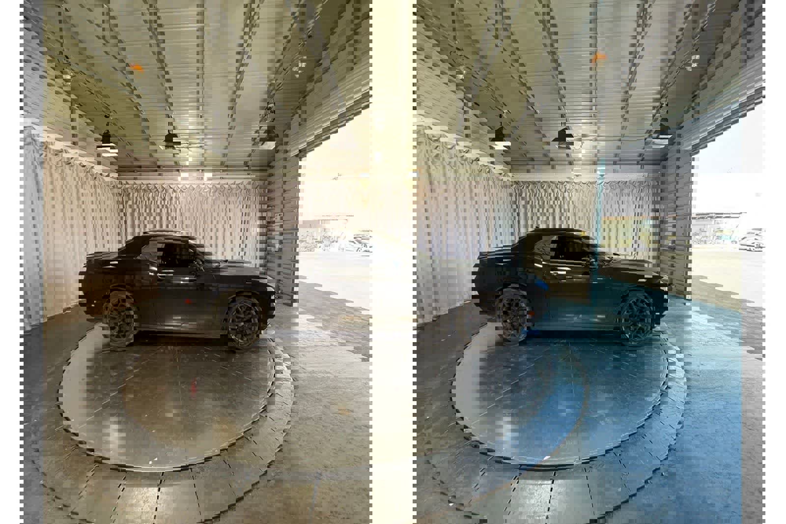 Used 2023 Dodge Challenger R/T w/ Plus Package image 7