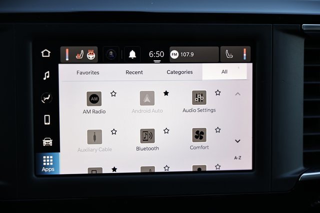 Used 2022 Chrysler Voyager LX image 35