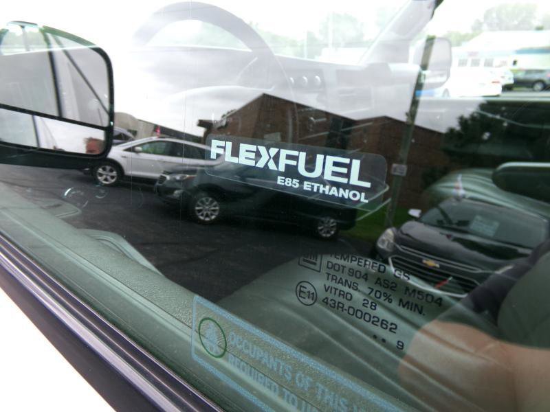 Used 2019 GMC Savana 3500 LS w/ Cold Climate Package image 13