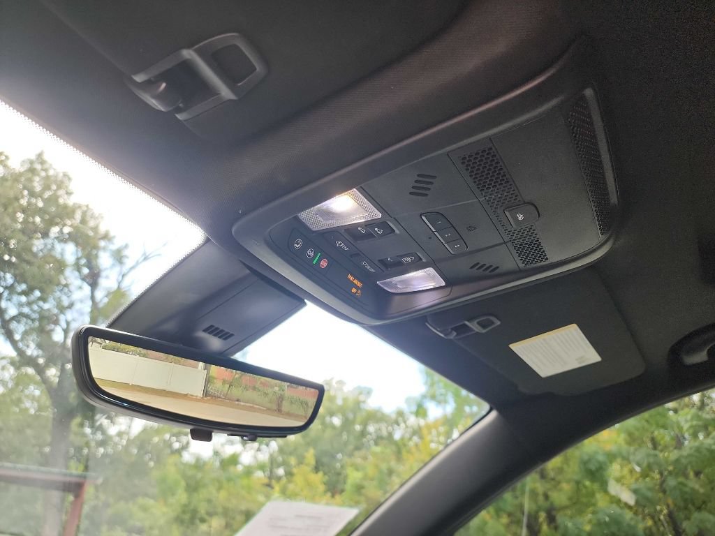 Used 2020 Cadillac XT6 Premium Luxury FWD image 22