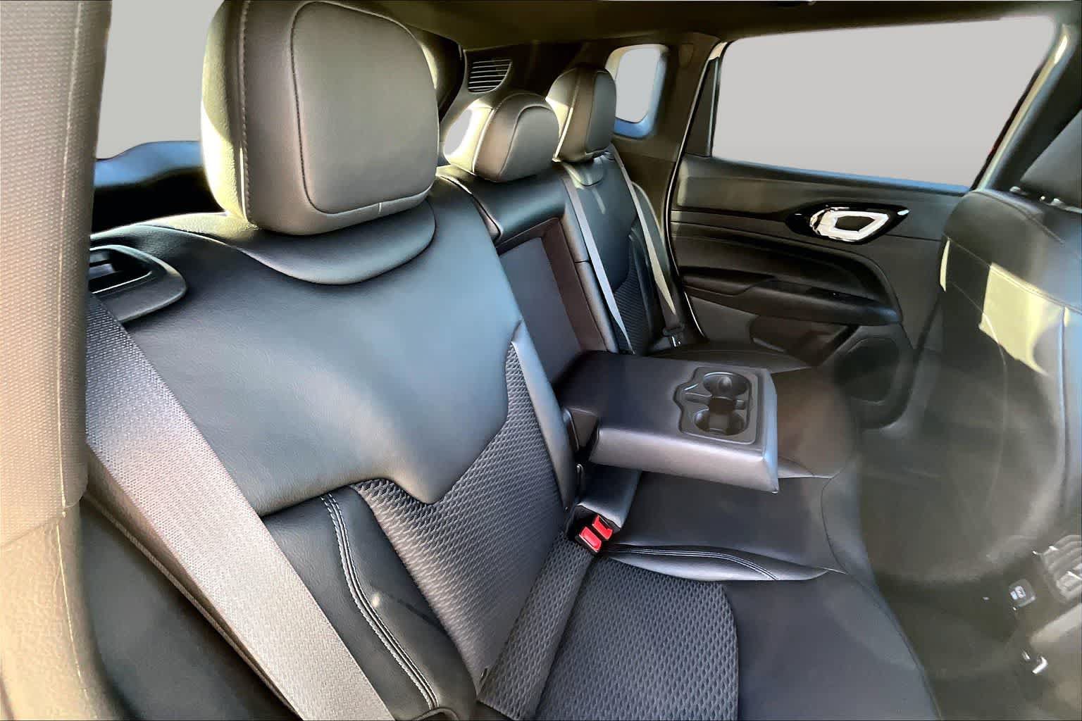 New 2026 Jeep Compass Latitude AWD/4WD image 19