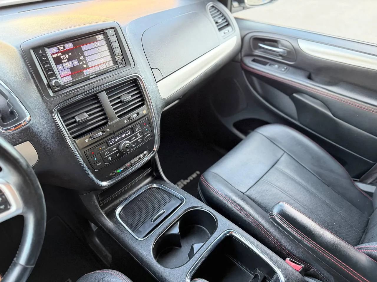 Used 2017 Dodge Grand Caravan GT image 55